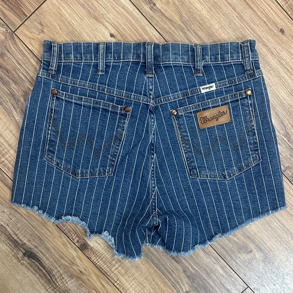 Wrangler x Billabong Shorts - Picture 3 of 4